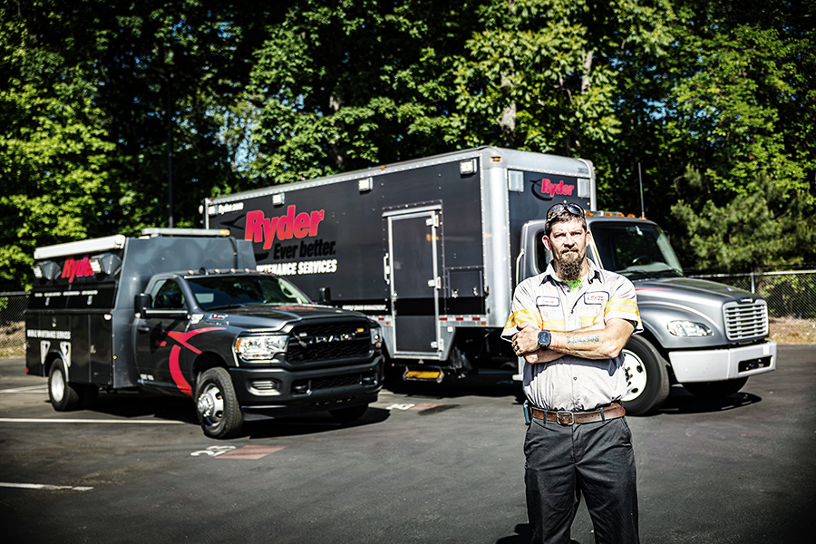 roadside assistance expert and truck